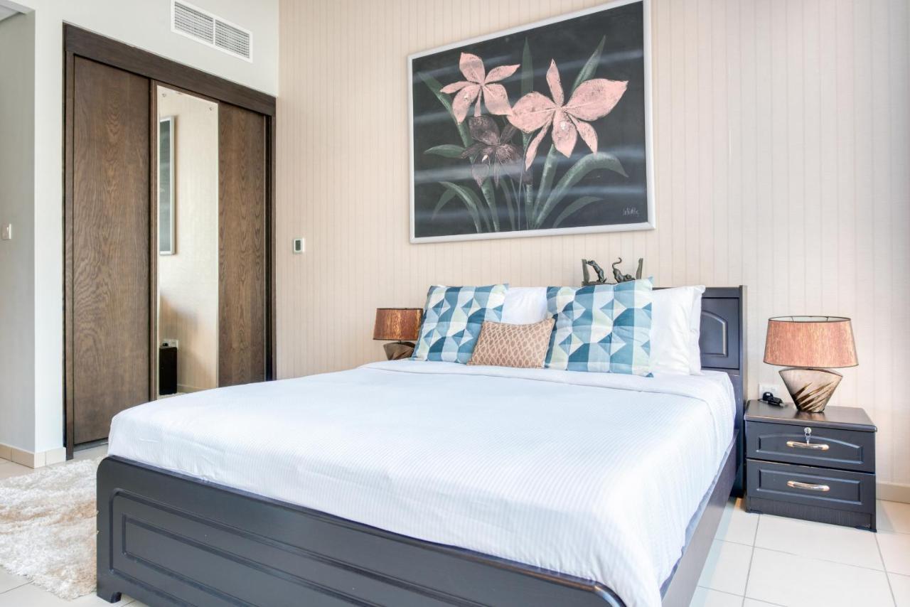 Maison Privee - Big, Bright, Luxury Marina Views Apt Next To Beach Dubai Bagian luar foto