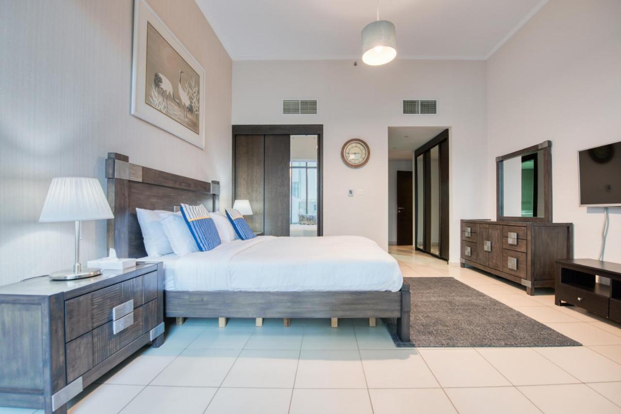 Maison Privee - Big, Bright, Luxury Marina Views Apt Next To Beach Dubai Bagian luar foto