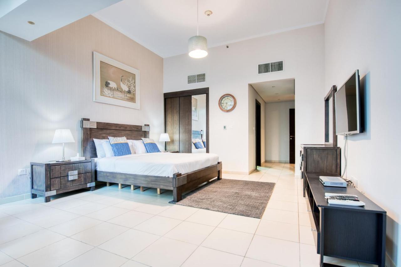 Maison Privee - Big, Bright, Luxury Marina Views Apt Next To Beach Dubai Bagian luar foto